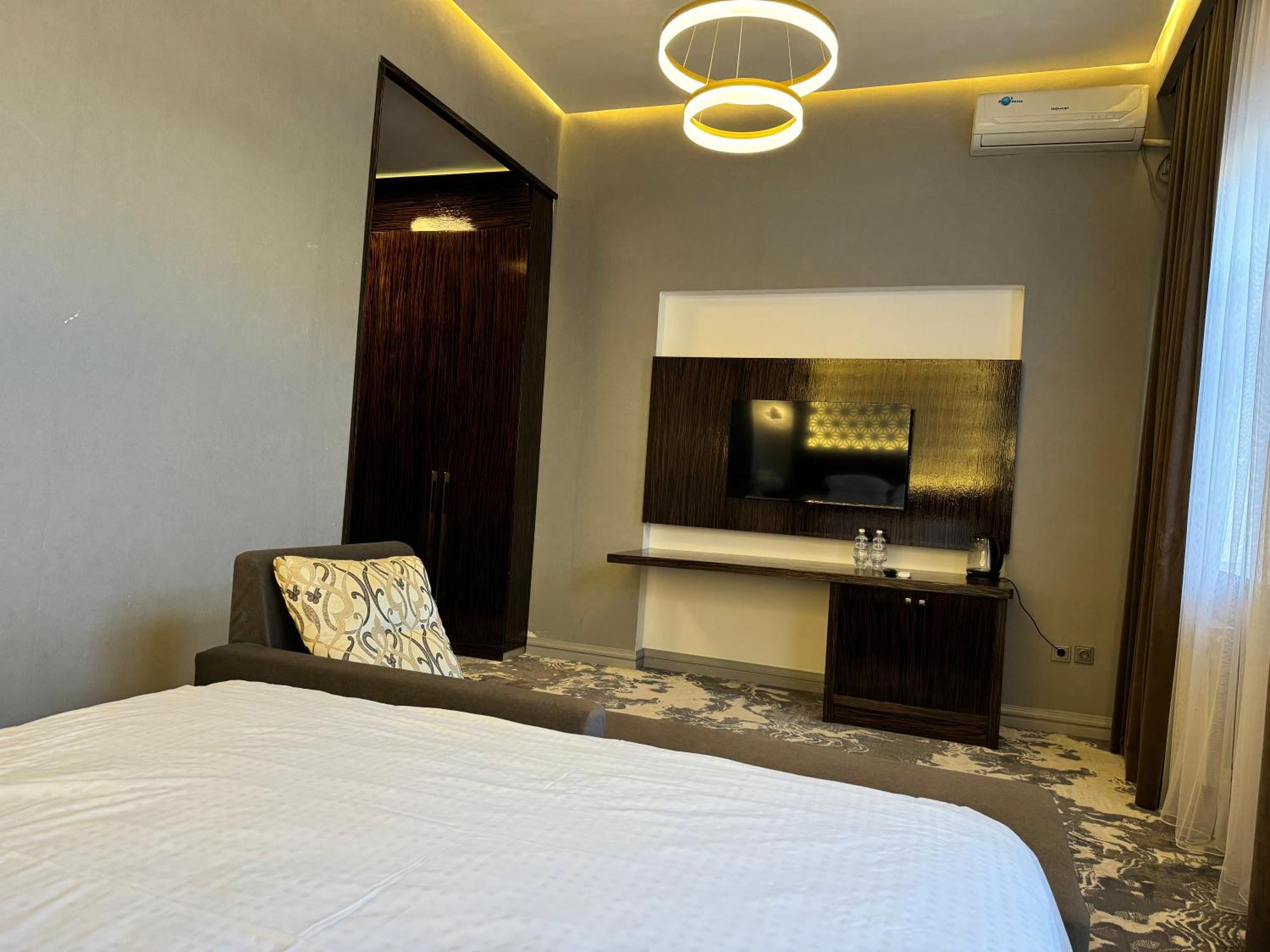 Hotel Jasmine Taraz Zewnętrze zdjęcie